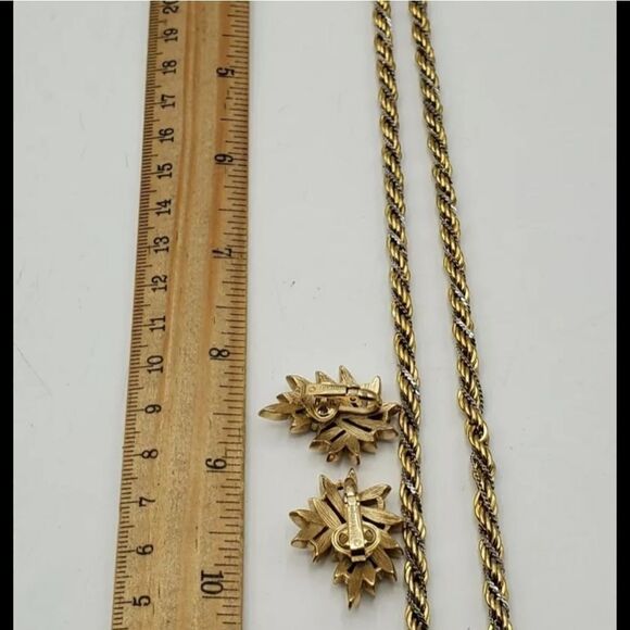 Set of Trifari Jewelry Necklace & Earrings Goldtone Silvertone 24" - Picture 2 of 4